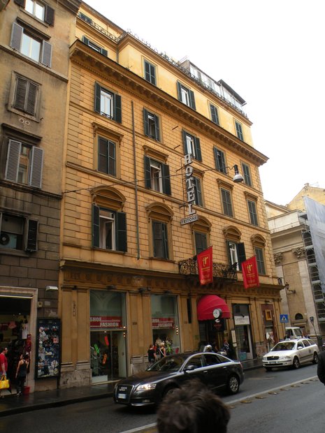  Hôtel Tritone